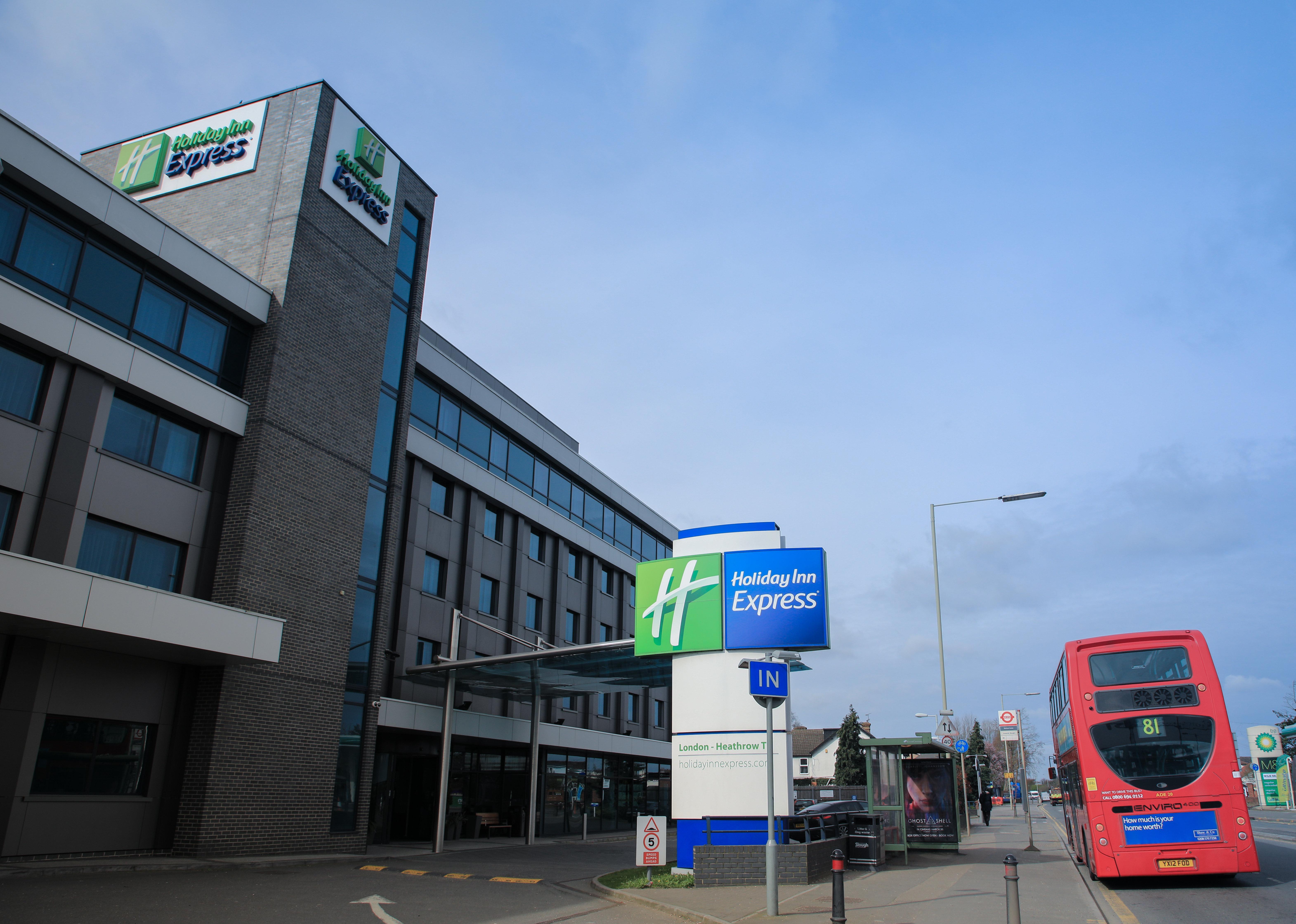 Holiday Inn Express London Heathrow T5, An Ihg Hotel Slough Exterior photo